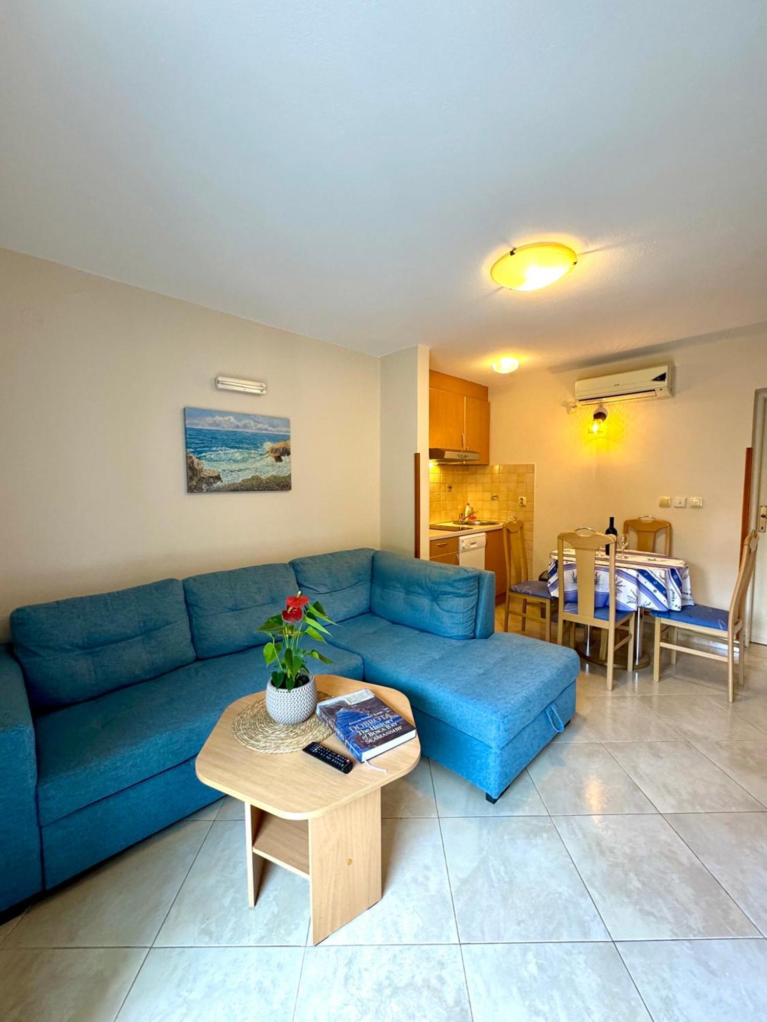 Apartments Radonicic Cattaro Esterno foto