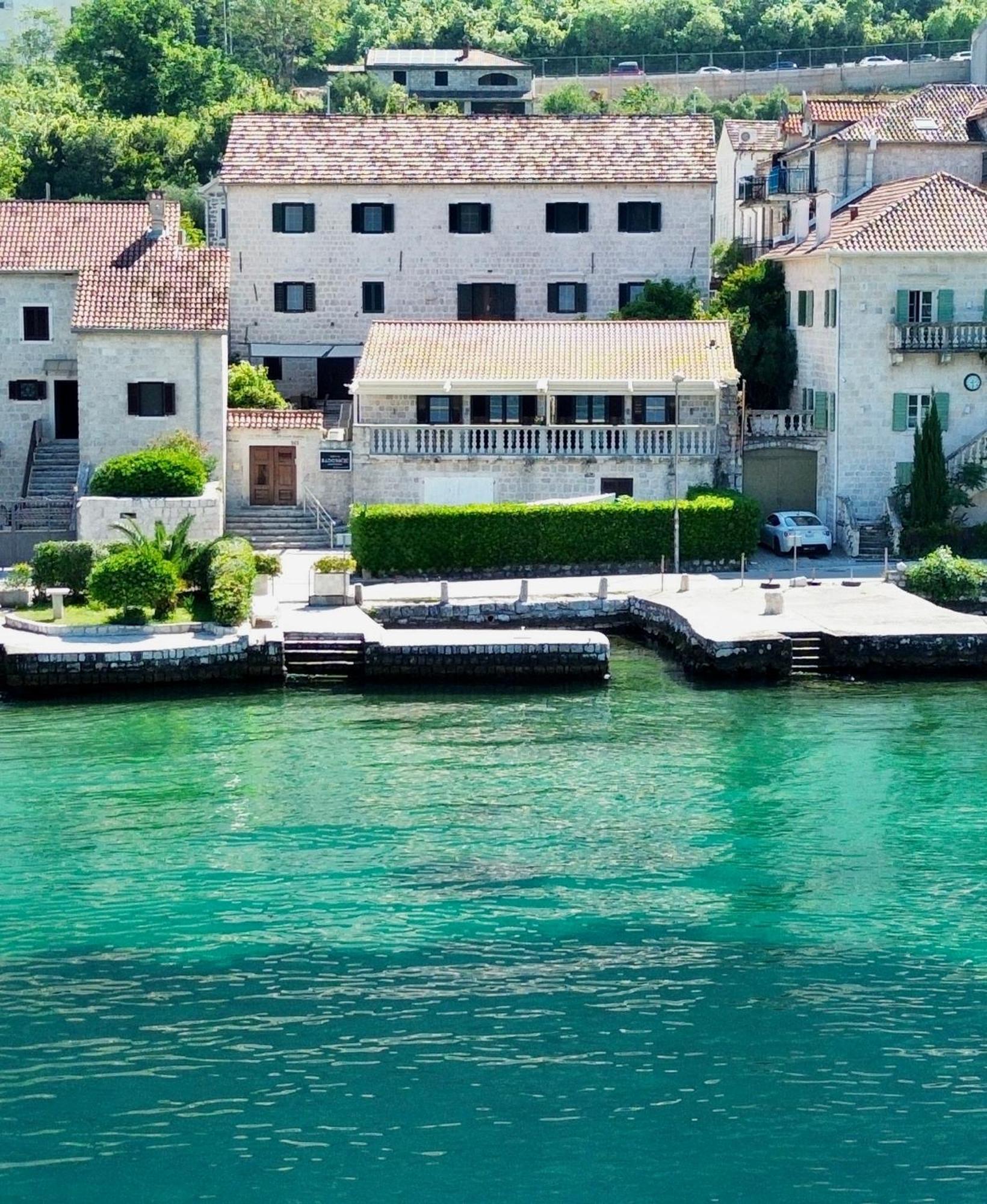 Apartments Radonicic Cattaro Esterno foto